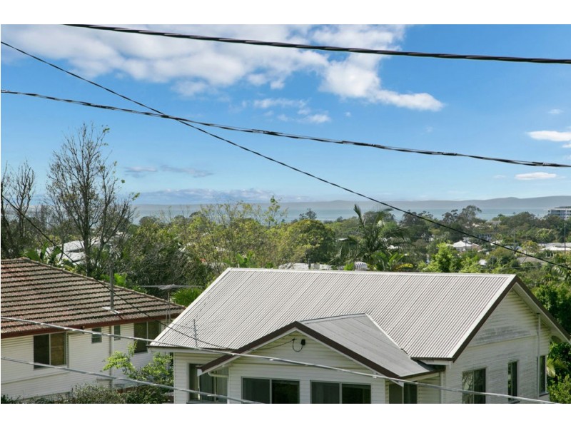 6 Kitchener St, Wynnum QLD 4178