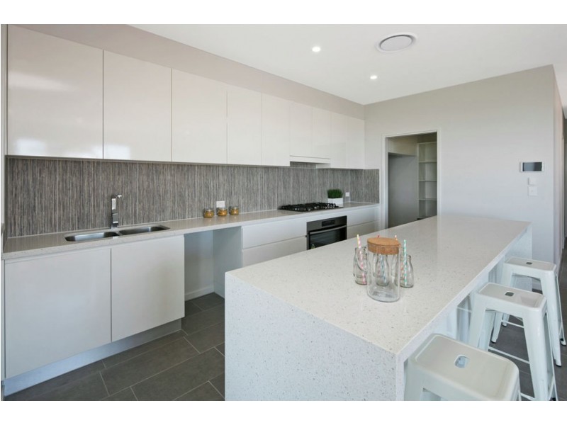 6 Kitchener St, Wynnum QLD 4178