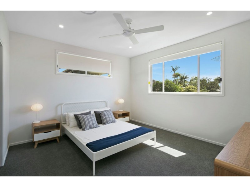 6 Kitchener St, Wynnum QLD 4178