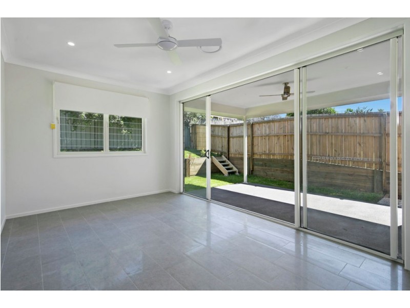 6 Kitchener St, Wynnum QLD 4178
