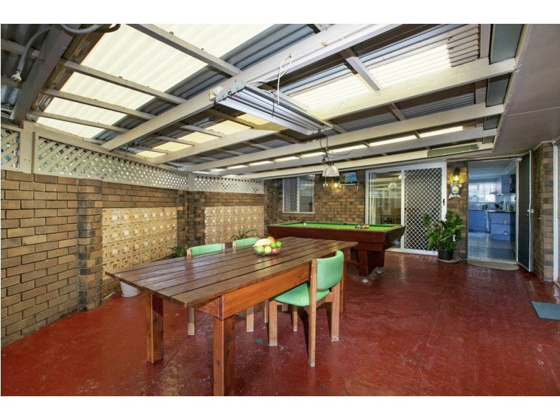 6 Jobs Pl, Manly West QLD 4179