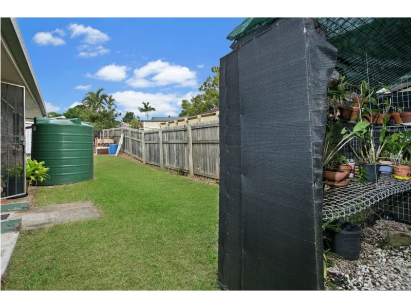 6 Jobs Pl, Manly West QLD 4179