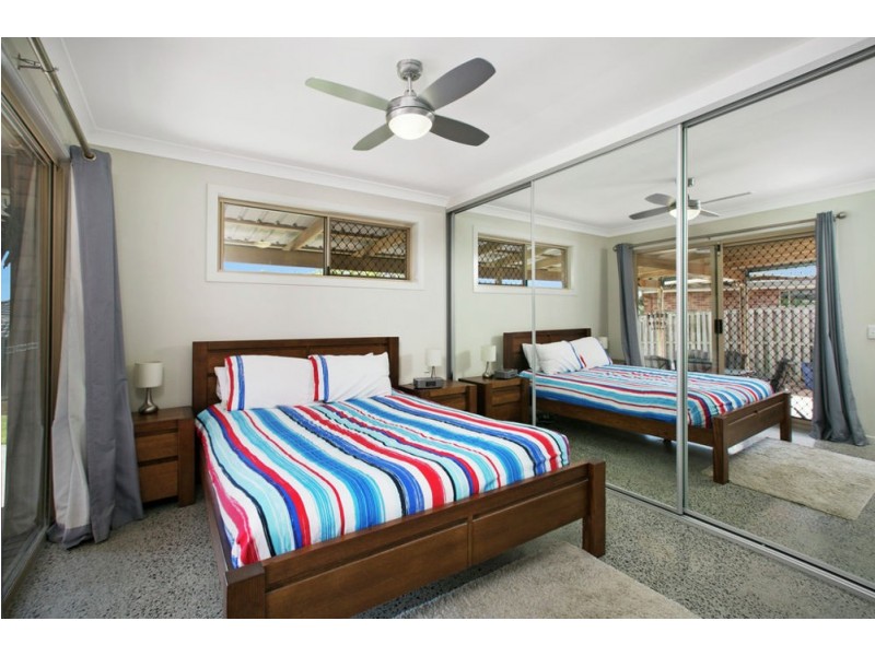 52 Matthews Way, Wakerley QLD 4154