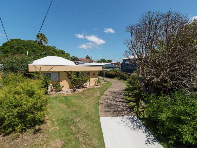 38-42 Emsworth St, Wynnum QLD 4178