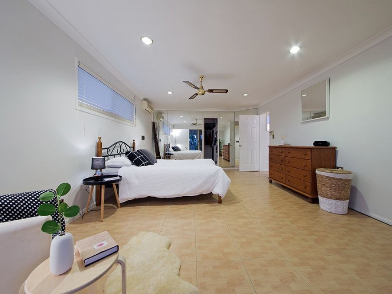 19 Balgowlah St, Wakerley QLD 4154