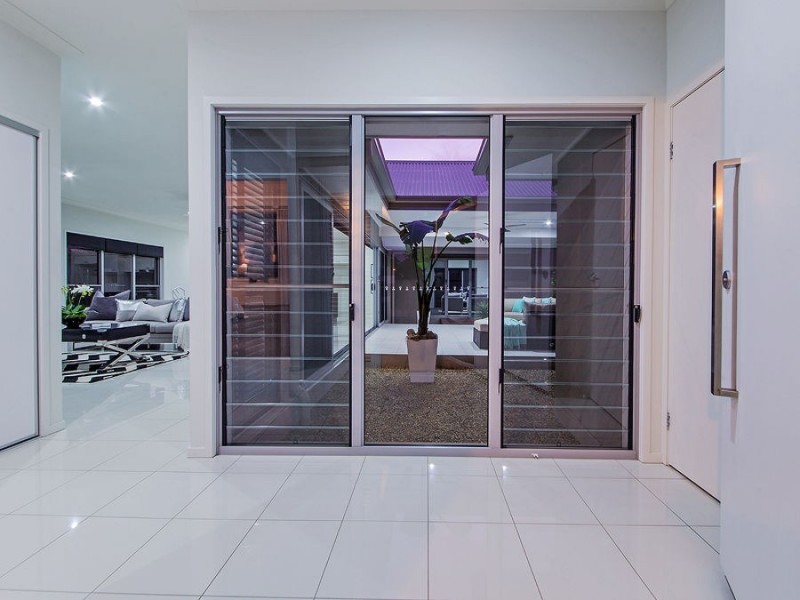 28 Esk Cres, Wakerley QLD 4154