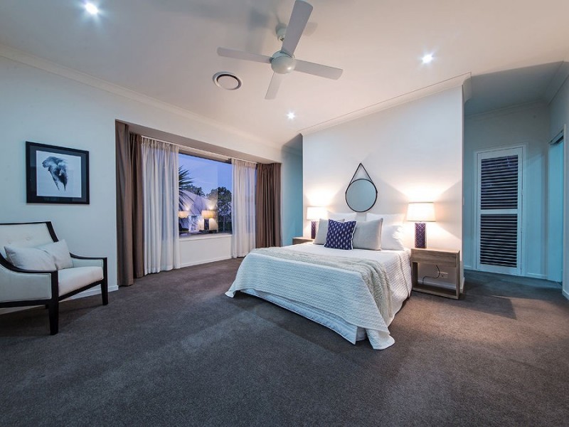 28 Esk Cres, Wakerley QLD 4154