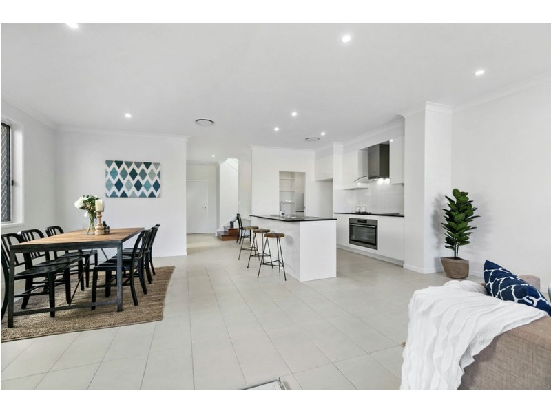 89 Wynnum N Rd, Wynnum QLD 4178