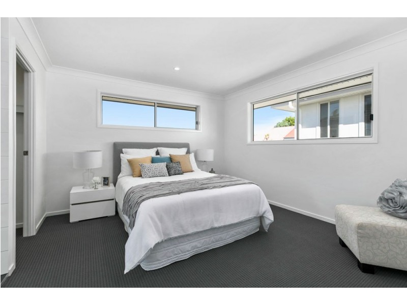 89 Wynnum N Rd, Wynnum QLD 4178