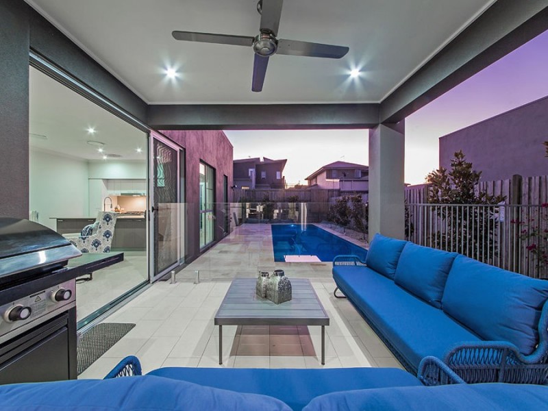 5 Esk Cres, Wakerley QLD 4154