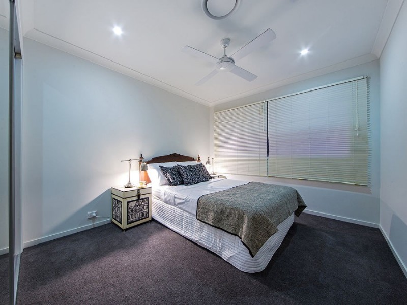 5 Esk Cres, Wakerley QLD 4154