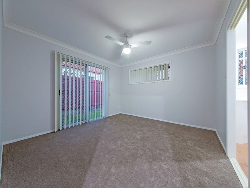 43 Olsen Cres, Wakerley QLD 4154