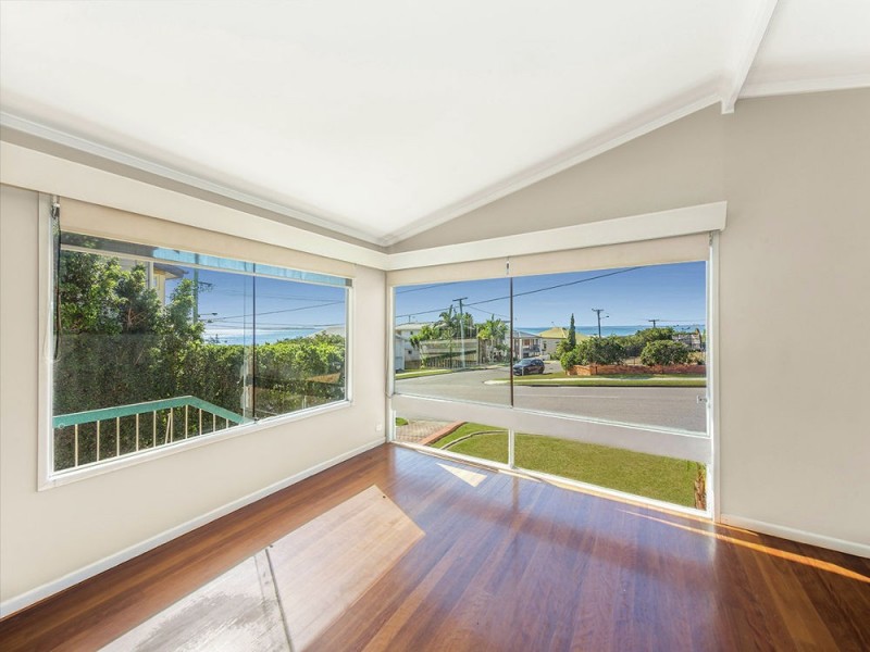 21 Arnold Street, Manly QLD 4179