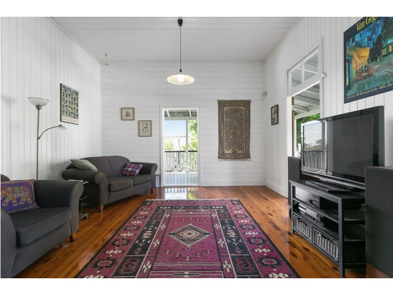 51 Walnut Street, Wynnum QLD 4178