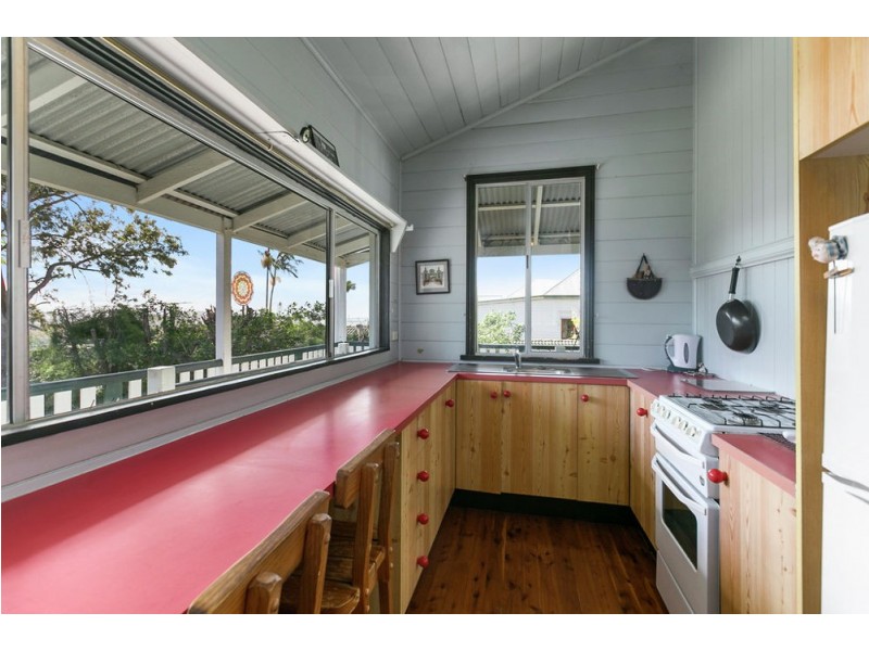51 Walnut Street, Wynnum QLD 4178