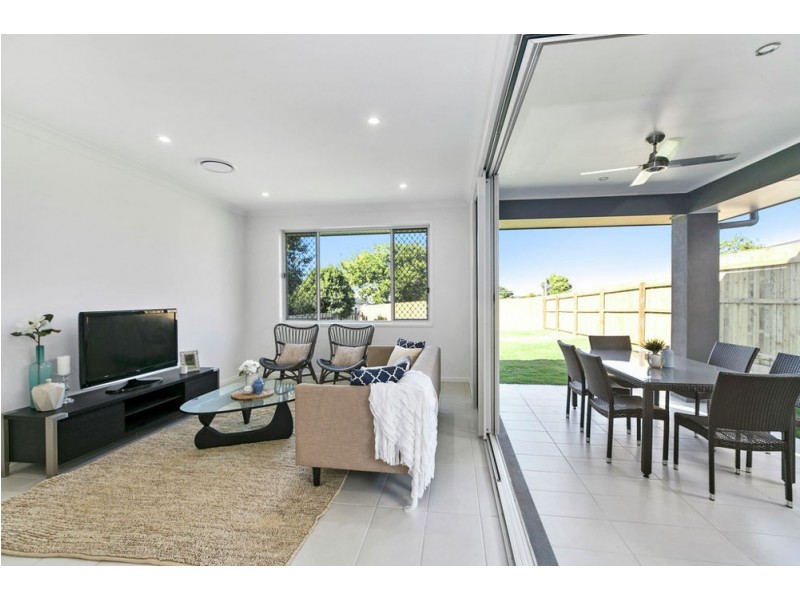 87 Wynnum N Rd, Wynnum QLD 4178