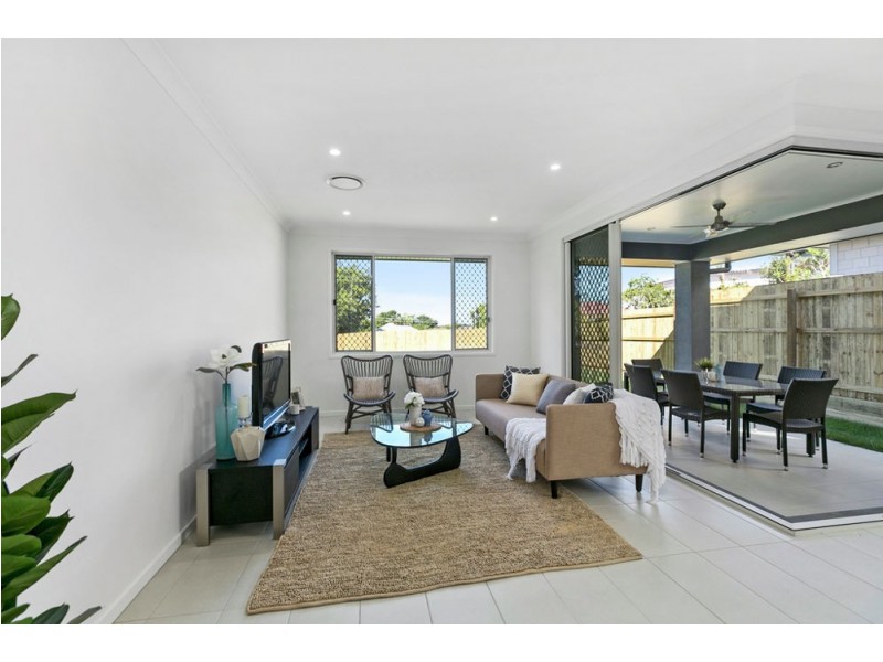 87 Wynnum N Rd, Wynnum QLD 4178