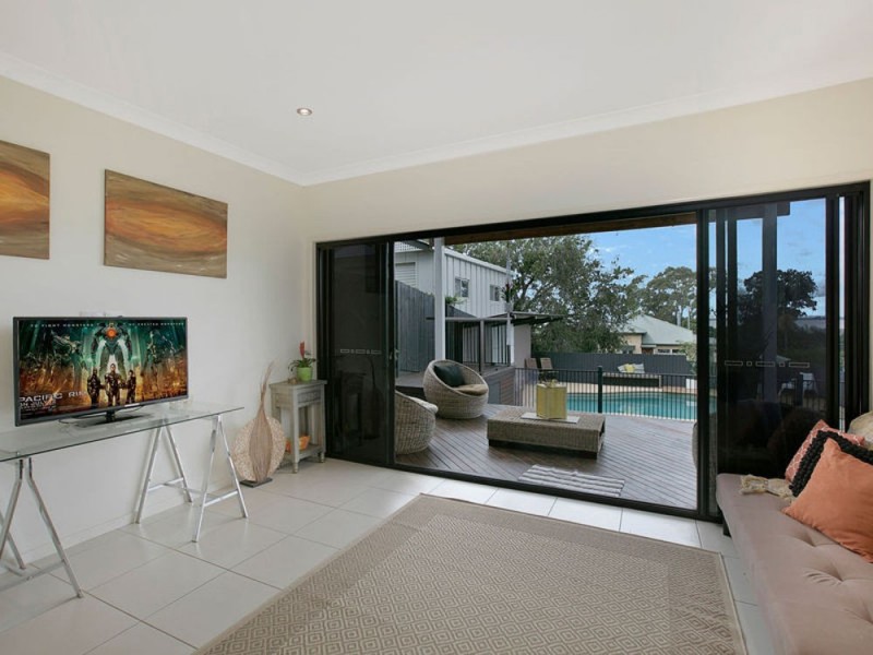 46 MacDonald St, Lota QLD 4179