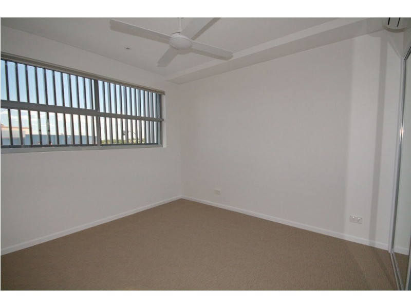 12/70 Bay Tce, Wynnum QLD 4178