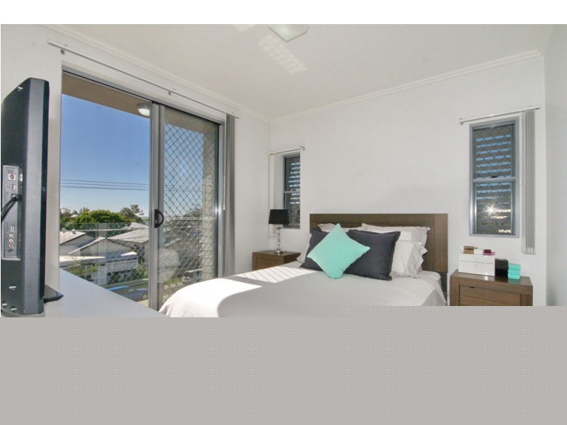 6/52 Yamboyna Street, Manly QLD 4179