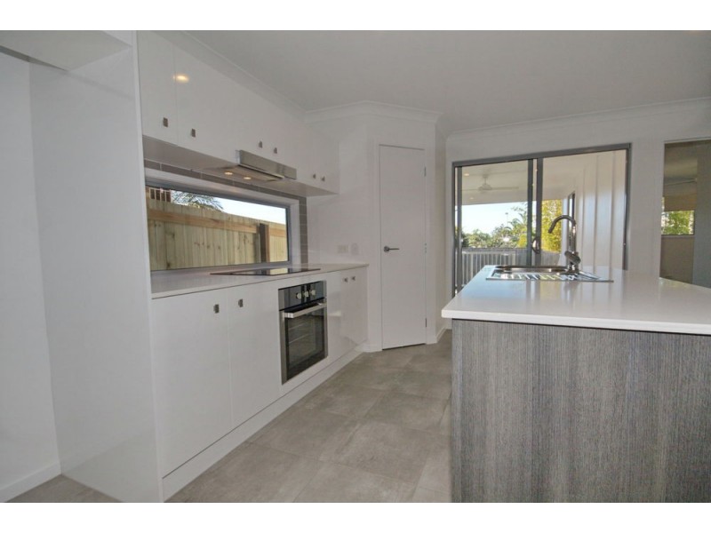 17 Sunflower Street, Wynnum QLD 4178