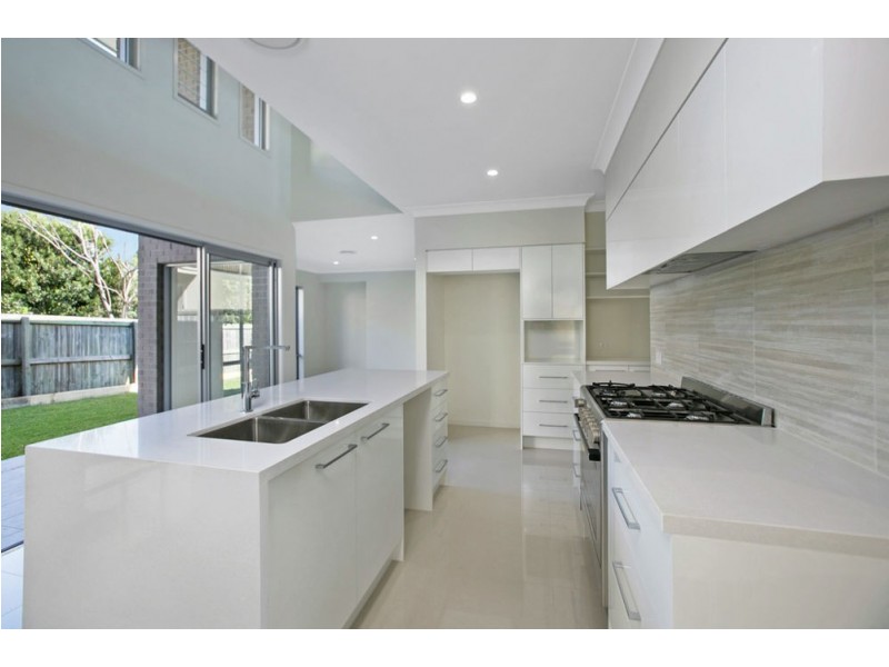 4 Blackwood Rd, Manly West QLD 4179