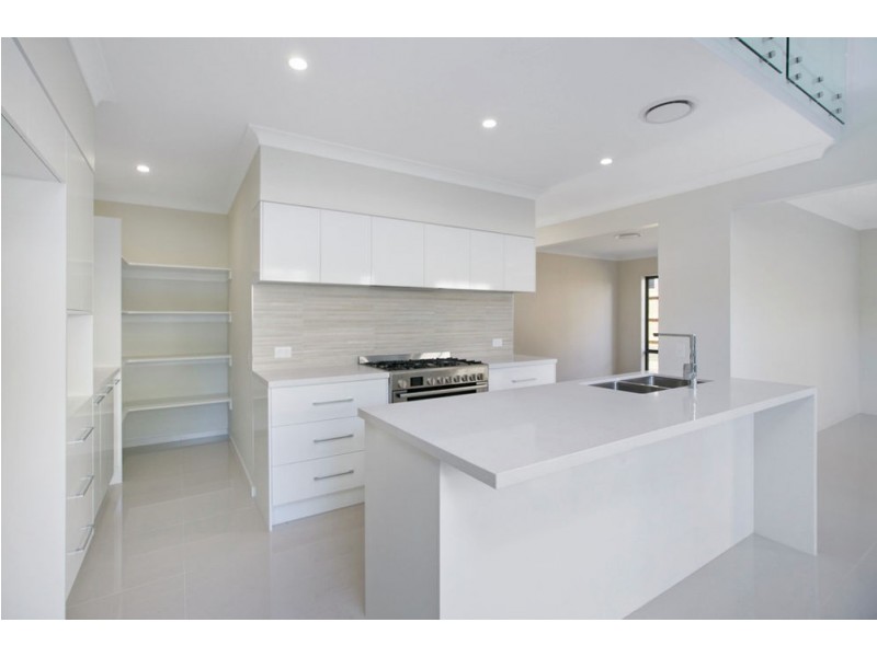 4 Blackwood Rd, Manly West QLD 4179