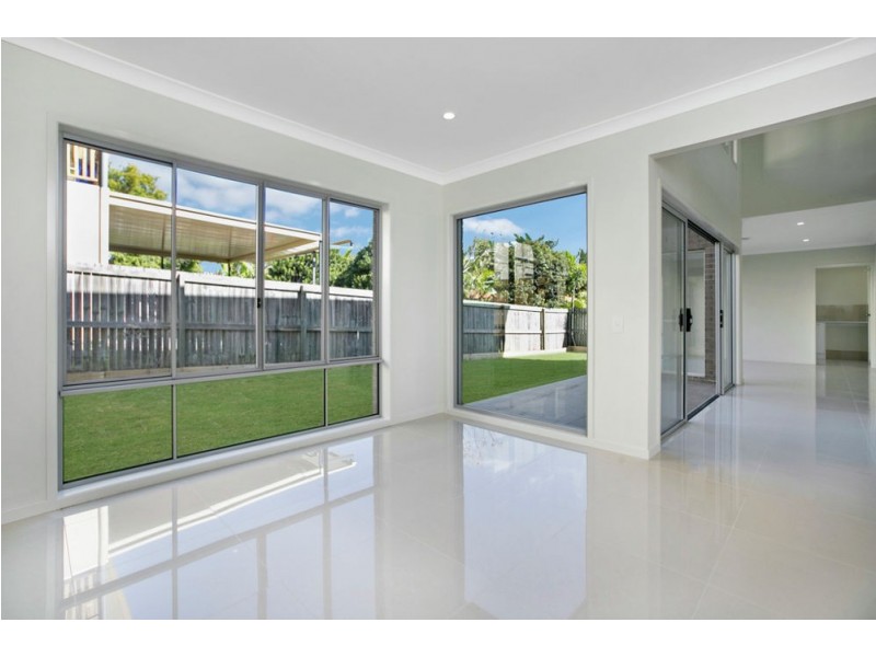 4 Blackwood Rd, Manly West QLD 4179