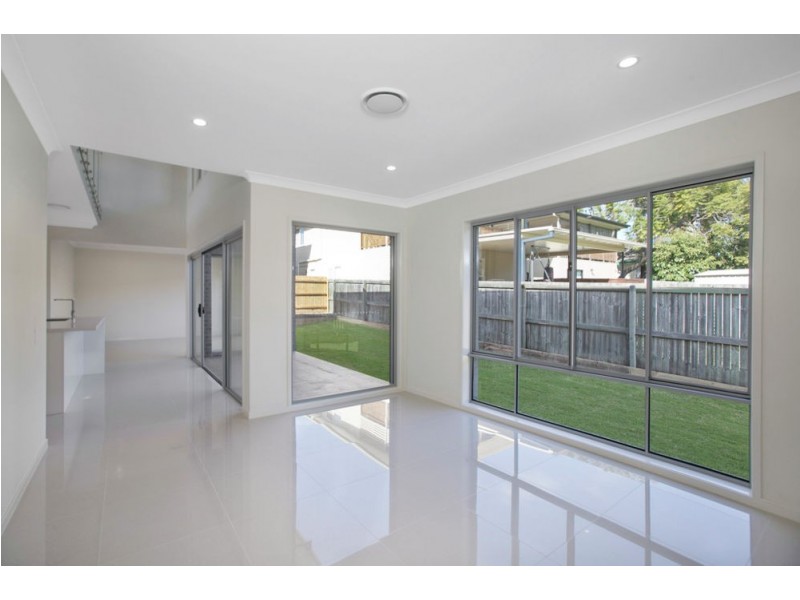 4 Blackwood Rd, Manly West QLD 4179