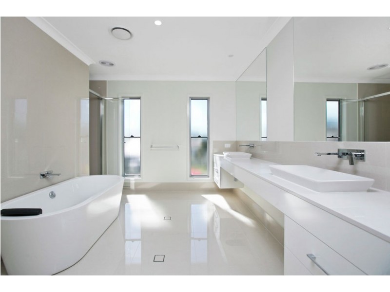 4 Blackwood Rd, Manly West QLD 4179