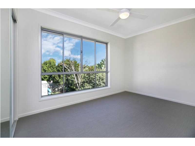 4 Blackwood Rd, Manly West QLD 4179