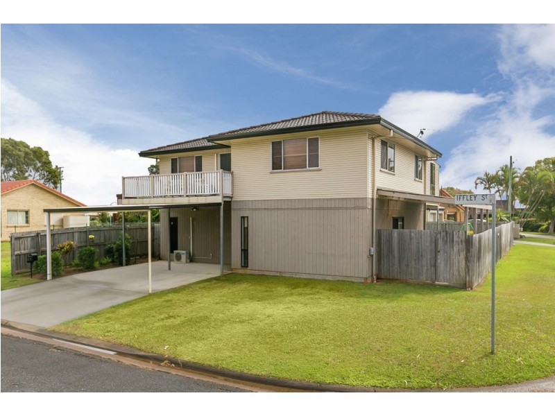 8 Iffley Street, Wynnum West QLD 4178