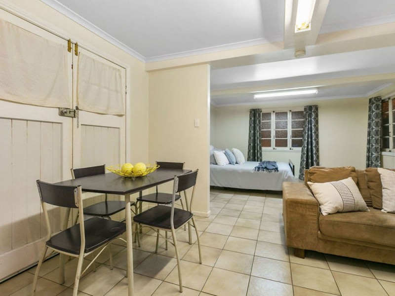 338 Tingal Road, Wynnum QLD 4178