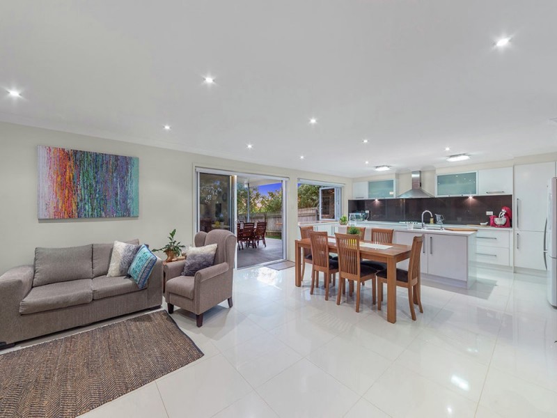 221 Randall Road, Wynnum West QLD 4178