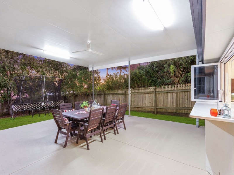 221 Randall Road, Wynnum West QLD 4178