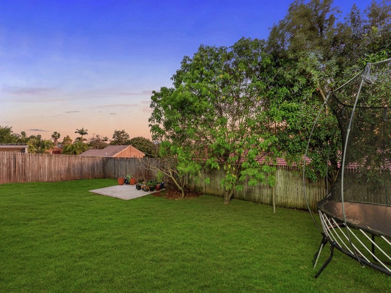 221 Randall Road, Wynnum West QLD 4178