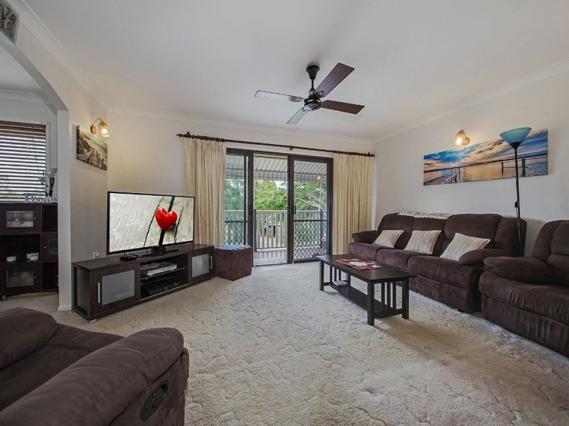 63 Duncan Street, Wynnum West QLD 4178