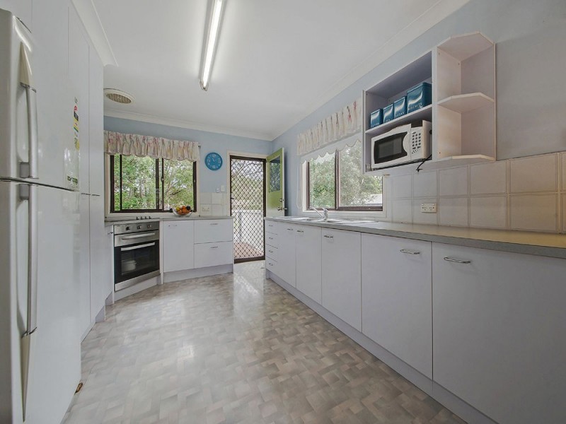 63 Duncan Street, Wynnum West QLD 4178