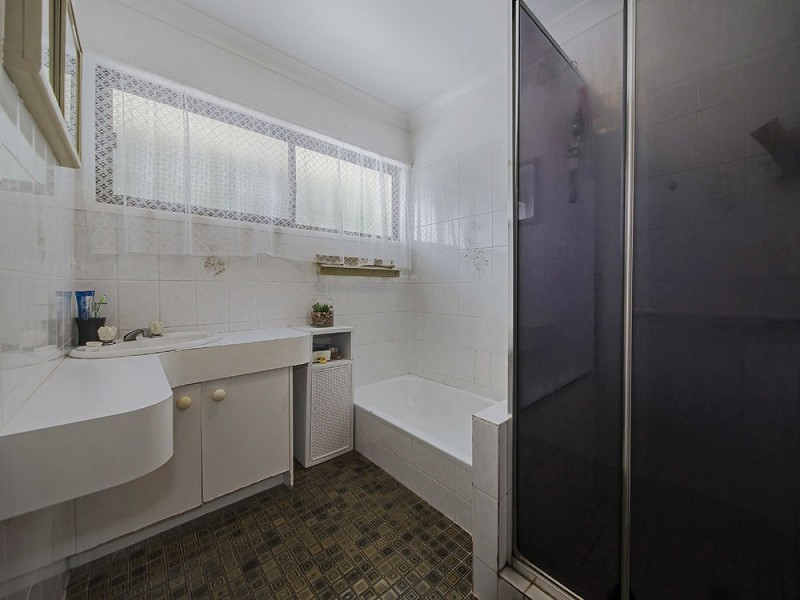 63 Duncan Street, Wynnum West QLD 4178