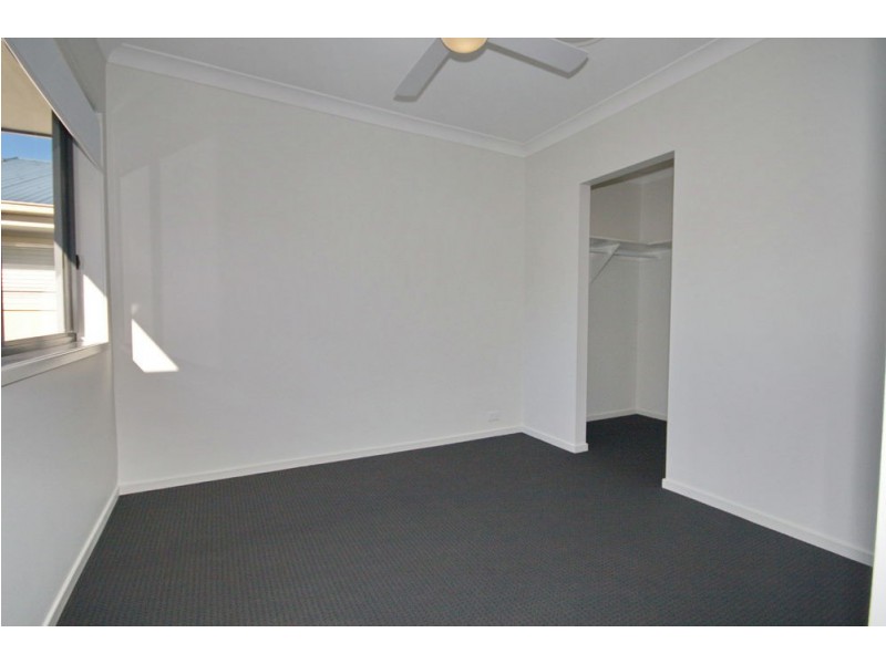 2 Blackwood Rd, Manly West QLD 4179