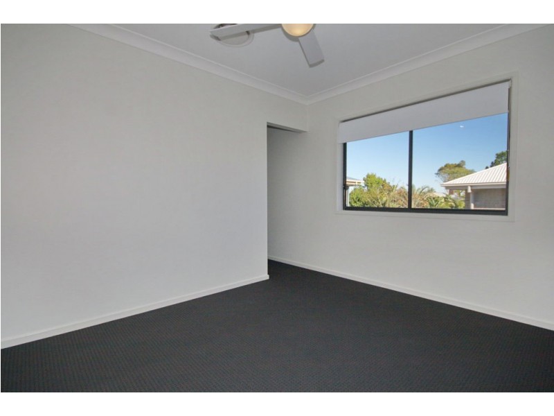 2 Blackwood Rd, Manly West QLD 4179