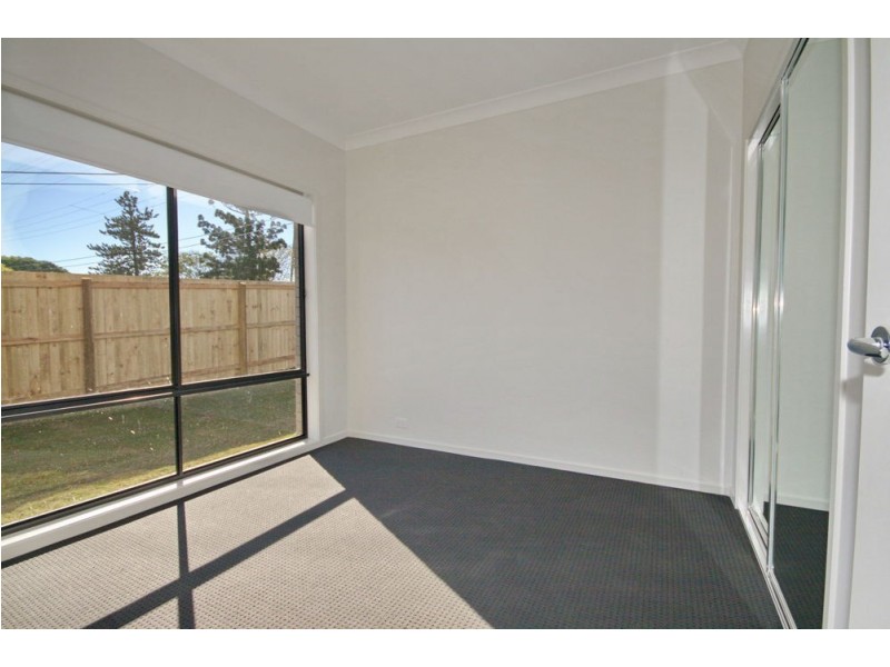 2 Blackwood Rd, Manly West QLD 4179