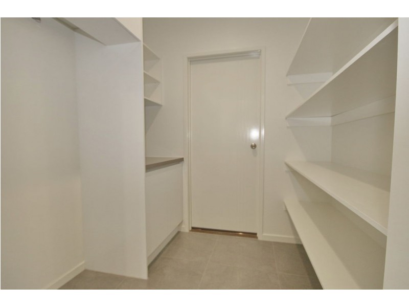 2 Blackwood Rd, Manly West QLD 4179