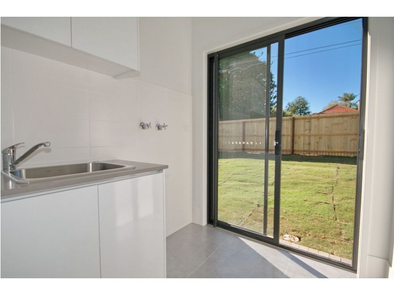 2 Blackwood Rd, Manly West QLD 4179