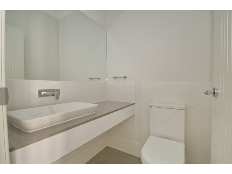 2 Blackwood Rd, Manly West QLD 4179