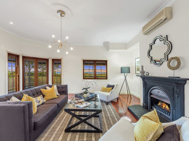 741 Esplanade, Lota QLD 4179