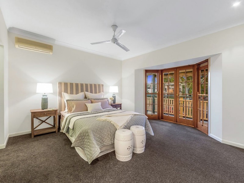 741 Esplanade, Lota QLD 4179