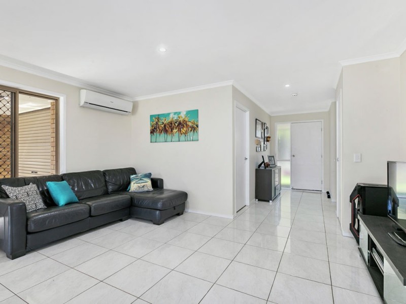 5 Macadamia Street, Wynnum West QLD 4178