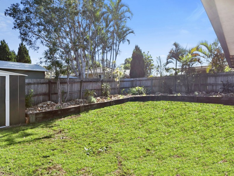5 Macadamia Street, Wynnum West QLD 4178