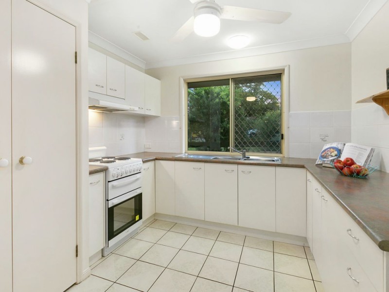 13 Gwynne Street, Wynnum West QLD 4178